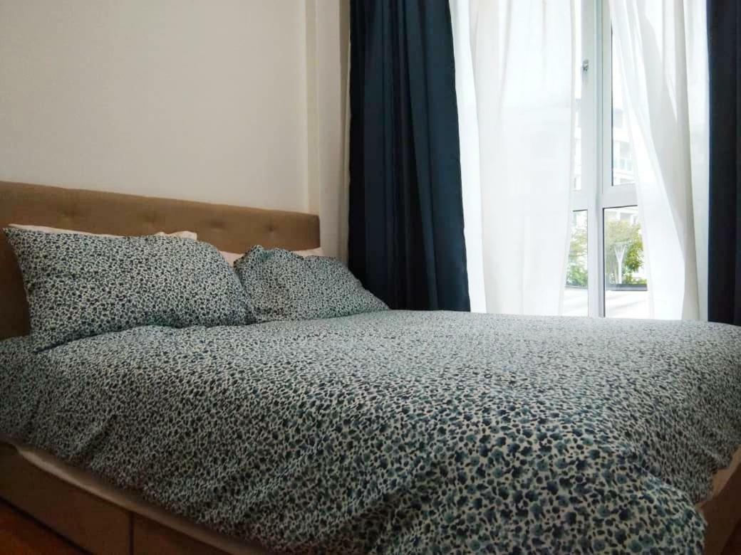 Putra 1 Pool Homestay Bandar Seri Putra Kampong Sungai Buah Eksteriør billede